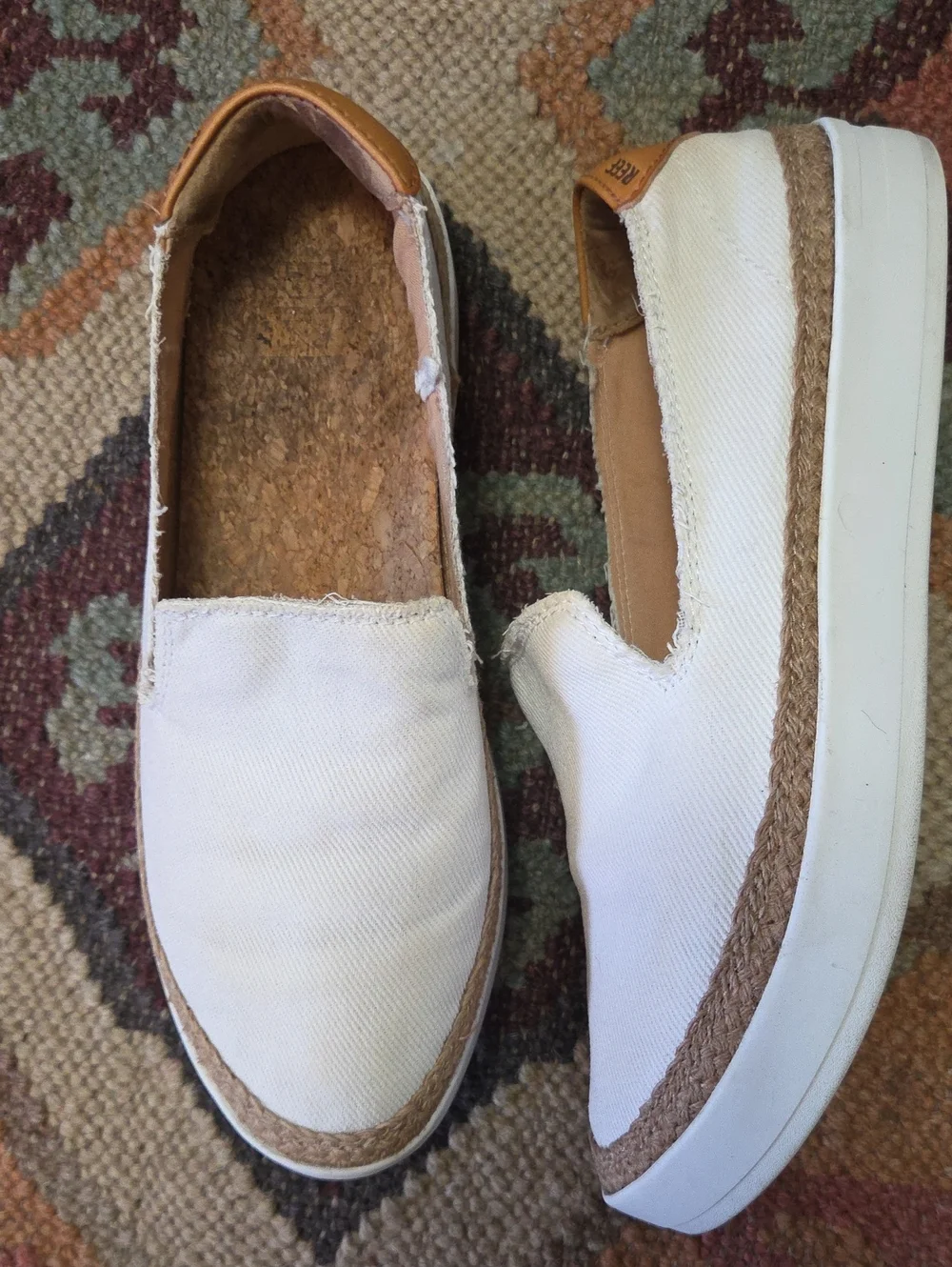 Reef white canvas